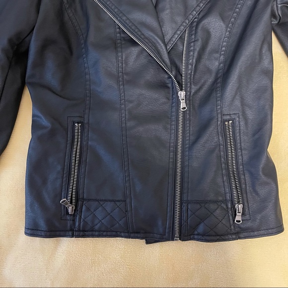 Celebrity pink faux leather jacket. - Picture 3 of 11